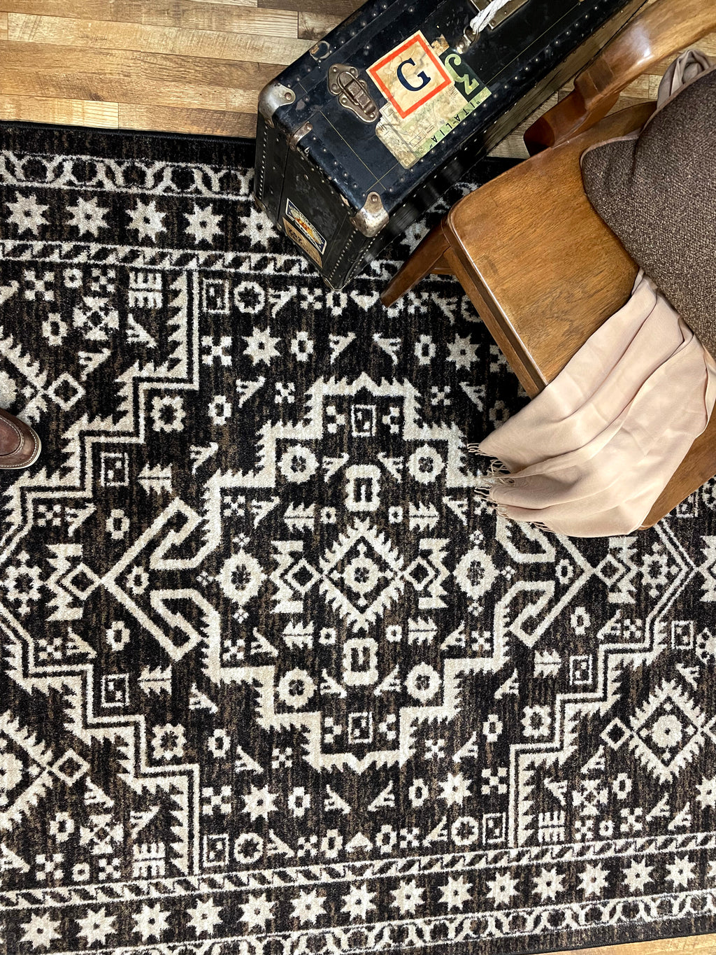 Cordova - Chocolate American Dakota Rugs
