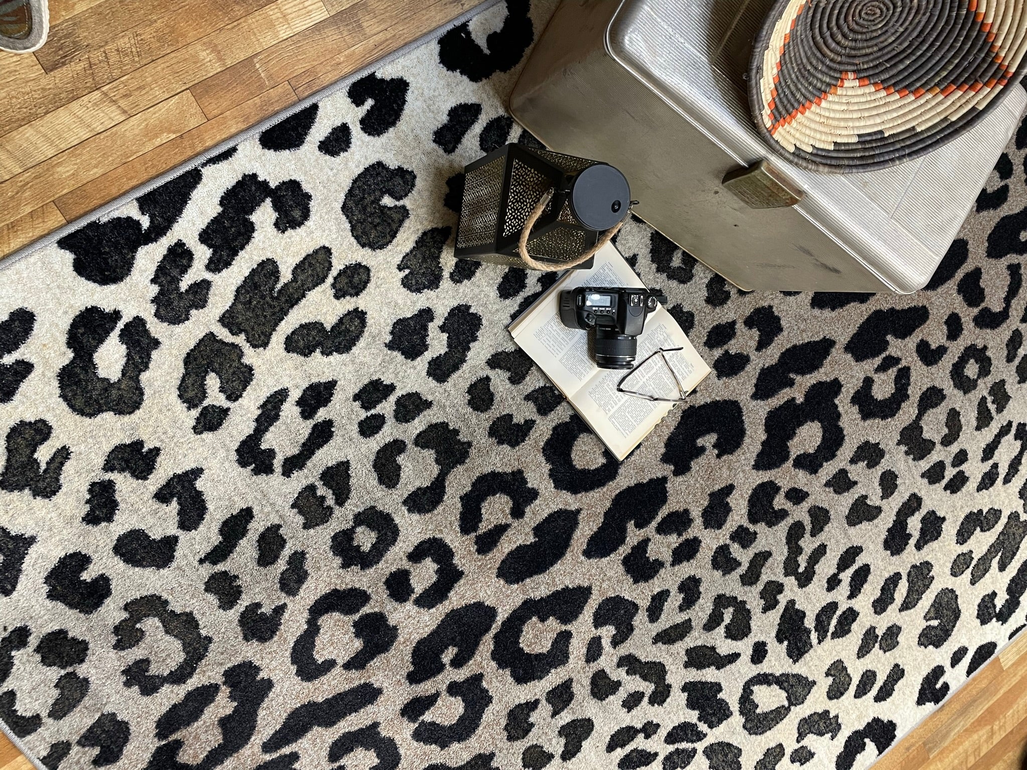 Snow Leopard American Dakota Rugs